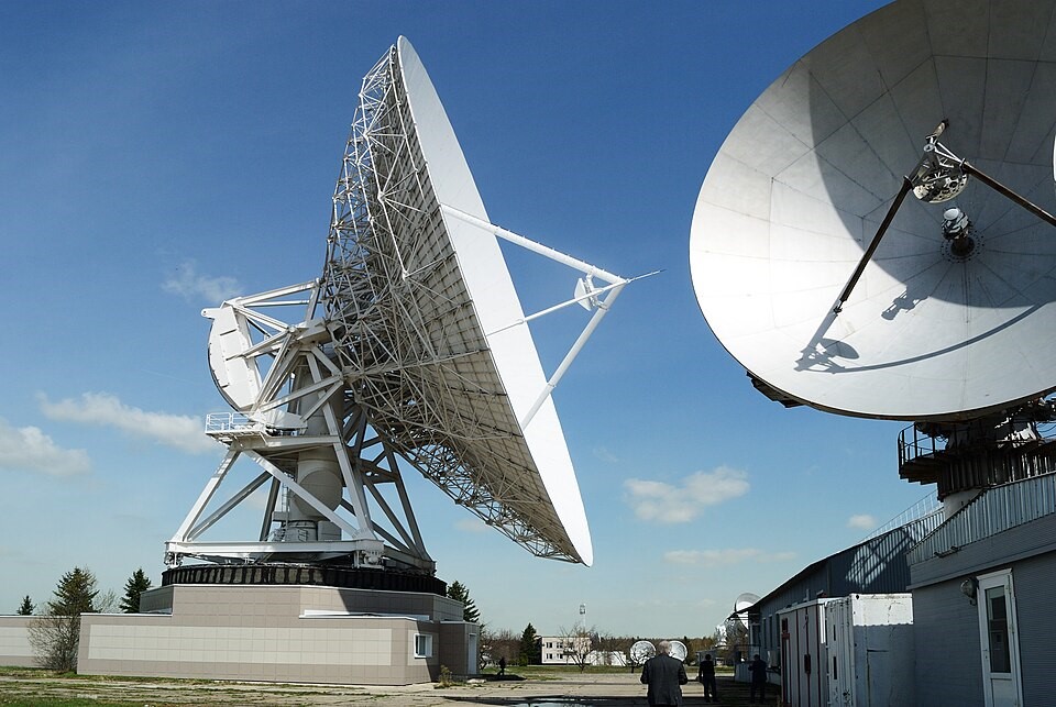 Dubna Satellite Hub/ Wikipedia/Vsatinet