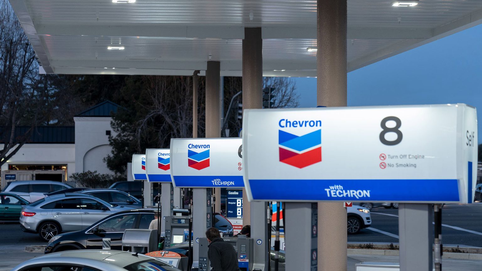 Fuel stations/Chevron