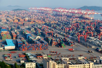 Chinese containers in Yangshan Port in Shanghai/YanMednis/Envato