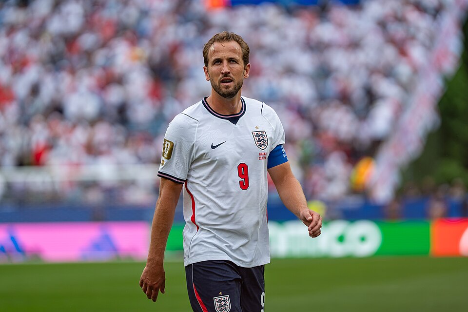 Harry Kane playing for England / Wikimedia Commons / Bryan Berlin