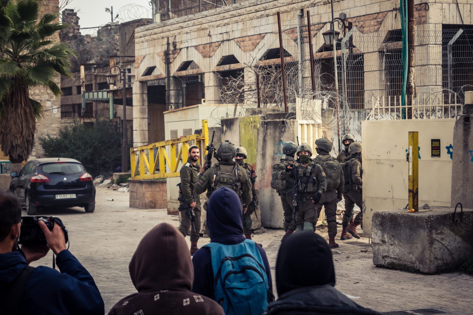 Hebron, West Bank, Palestine. February 14, 2026 Security operations in the city streets of Hebron to maintain order and defense. Israeli soldiers (IDF) during a protection mission for settlers / Jose HERNANDEZ Shutterstock