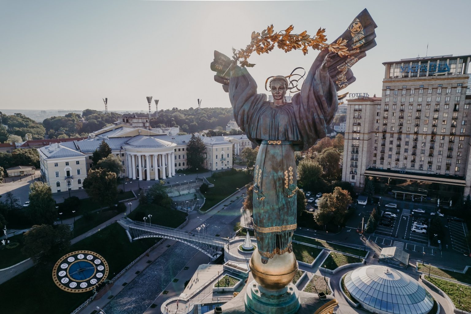 Maidan Nezalezhnosti square - aerial drone view. Monument of Independence - Berehynia in the center/Kohanova/Envato