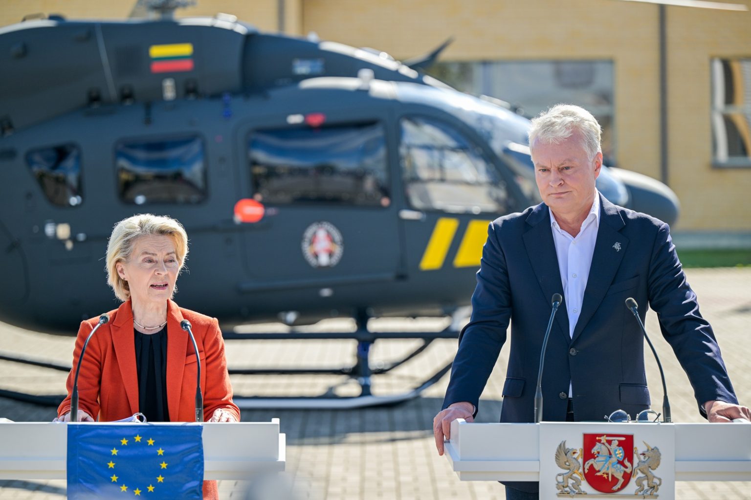 Ursula von der Leyen, President of the European Commission with the President of Lithuania, Gitanas Nausėda.