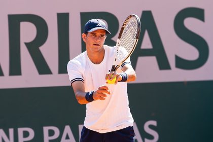 Rafa Jodar playing in Roland Garros 2026 / Wikimedia Commons / Crosscourt View