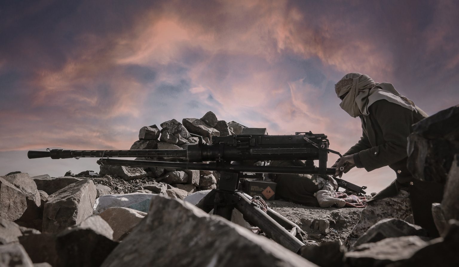 Taiz_ Yemen - 21 Feb 2017 : Soldier fighting in the ranks of the legitimate army against Al-Houthi militia in the West of Taiz City / Shutterstock
