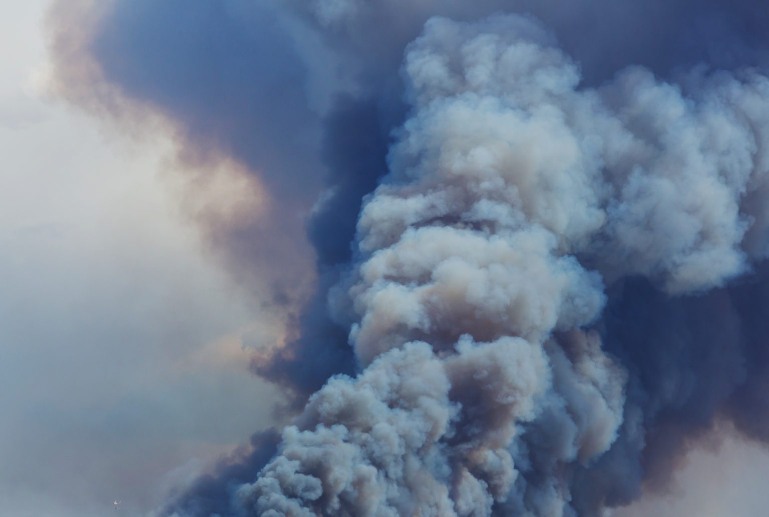Towering cloud smoke