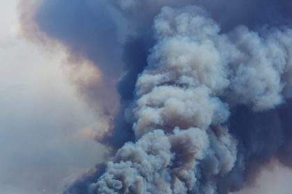 Towering cloud smoke